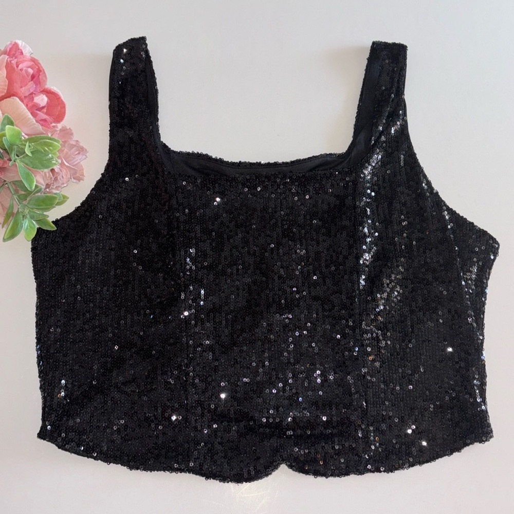 Black Sequins Crop Top Size Large NWT SEQUIN CROP TOP BLACK 90s Club kid vibe